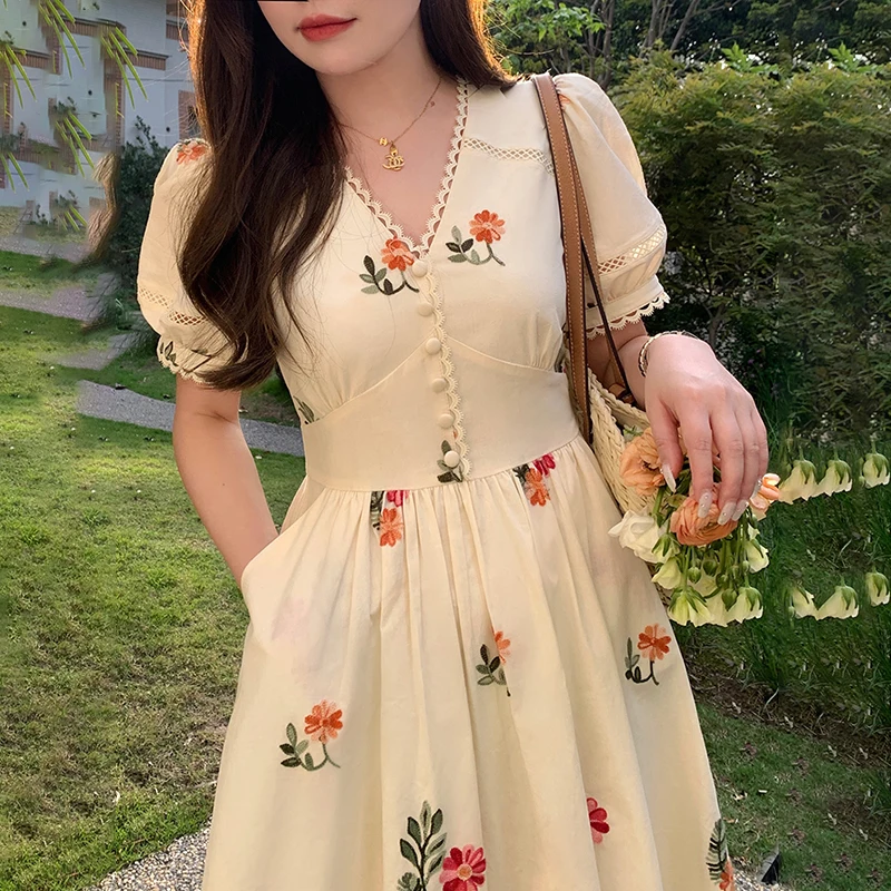 Flowers Embroidery Dress Women Summer Lace Patchwork Design Mid Length Big Swing Party Dress Elegant V-Neck Hollow Puff Sleeve