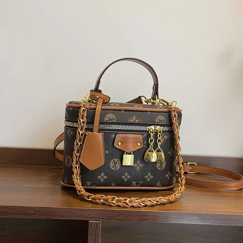 

Designer Bags Luxury Crossbody Bags Shoulder Bag with Chain for Women 2025 New Letter Printed Bucket Bag Womens Shoulder Bag