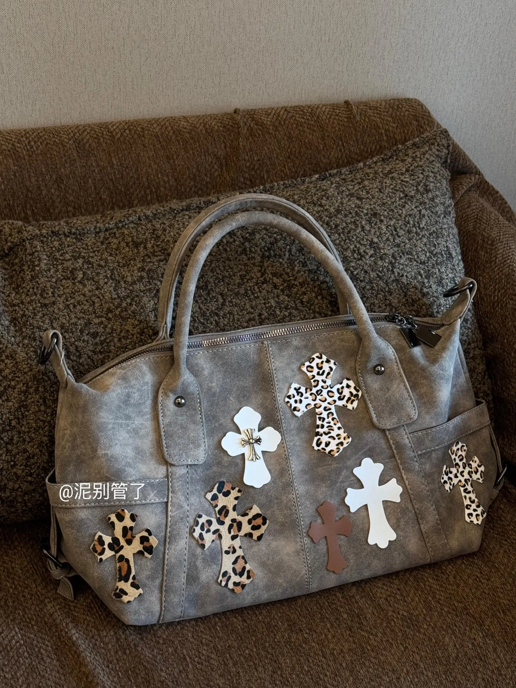 

Handmade lambskin cross K Luo niche design bag