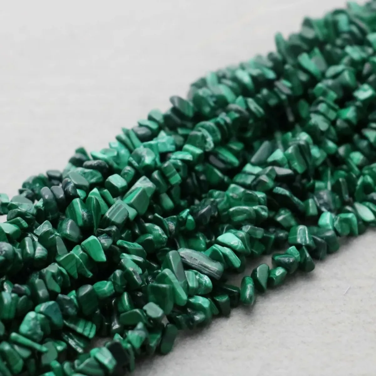 Natural Stone Irregular Green Malachite Broken Beads Loose Accessories Ethnic Style Bracelet Accessories For Women Girls Ladies