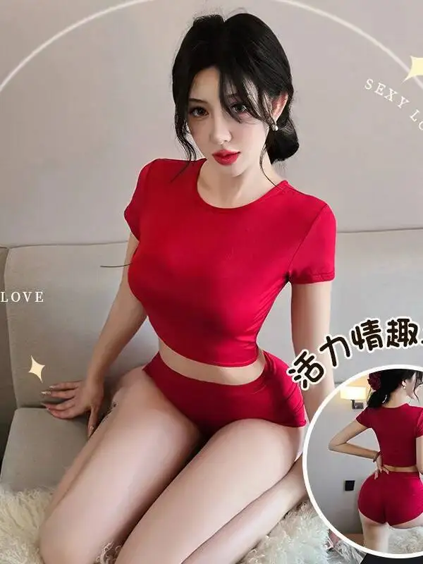 Conjunto de pantalones cortos rojos ajustados, camisetas con cuello redondo, pantalones cortos Y2K a la moda para mujer, camiseta Sexy para chica, conjunto de deseo puro para mujer, nuevo 7JJK 2025