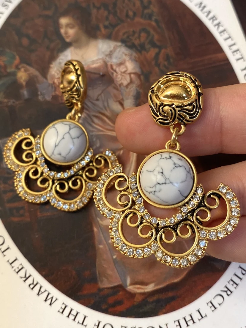 Natural stone rhinestones hand-carved vintage earrings for women fan shape pendant Medieval white patte romance jewelry