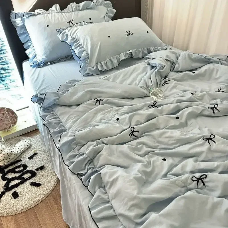 

Korean Style Summer Cool Quilt Girl Lace Embroidered Bow Set Of Four Pieces Washed Cotton Simple Air Conditioning Quilt Hot Sale
