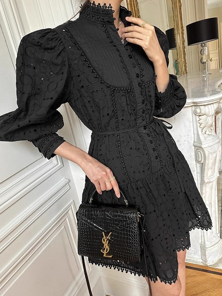 Clothland-vestido camisero de encaje para mujer, fajas de manga larga, blanco, negro, calado, ropa informal de oficina de una pieza, Mini vestidos QE212