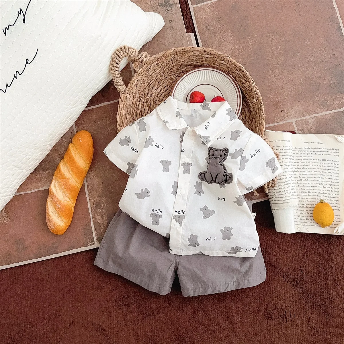 

Summer Korean New Cartoon Bear Children's Set, Class A Lightweight Shirt, Home Clothes, Baby Outing Two Piece Set