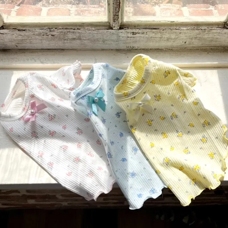 

Small Dog Shredded Bottom Shirt Summer Style Pet Soft Vest Maltese Cute Clothes Teddy Two Legs T-Shirt Pet Supplies