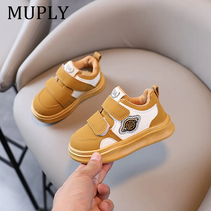 Lightweight Kids Skate Shoes New Spring Boys Non-slip Sports Footwear Breathable Training Running Fashion Sneakers