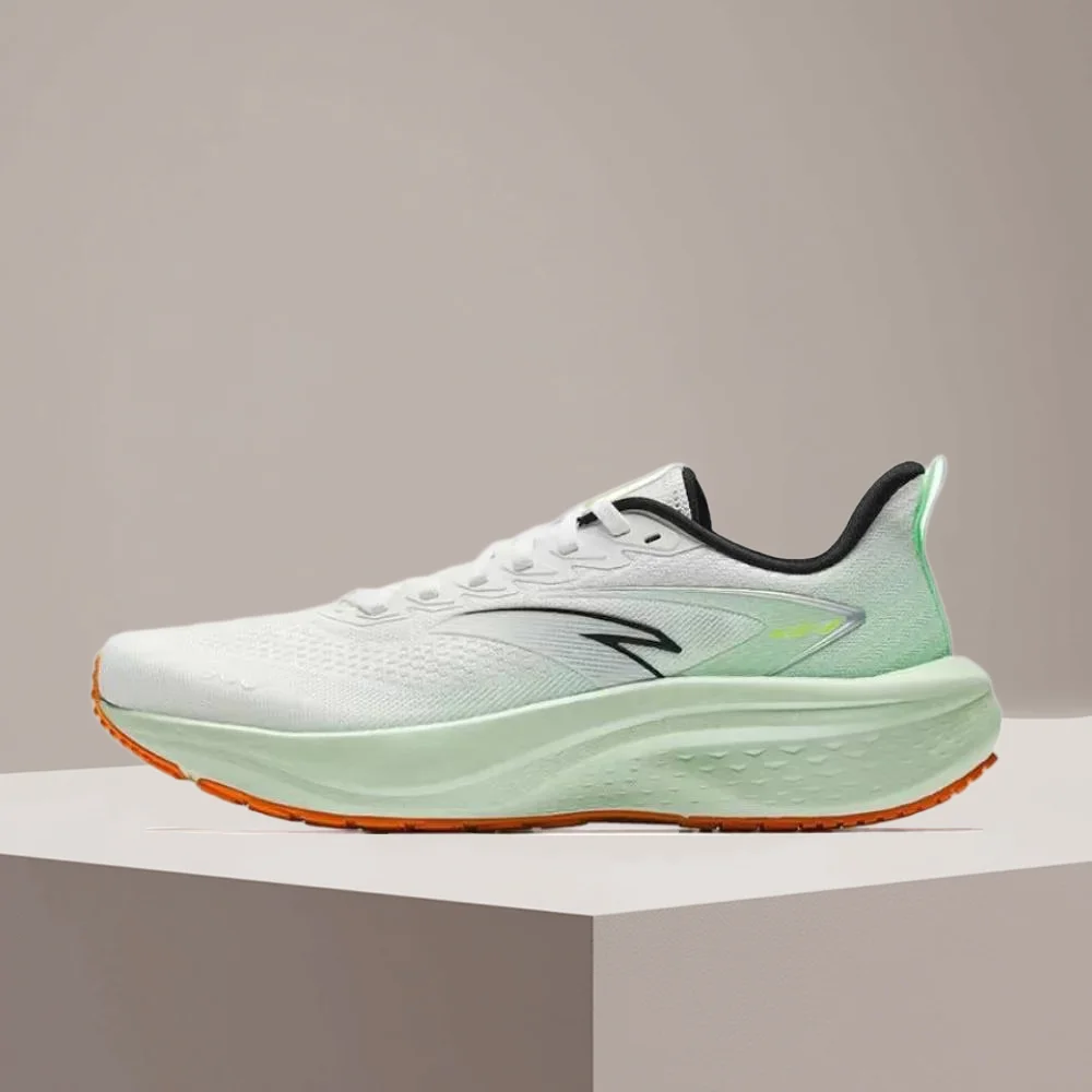Anta Mach 5SE Men's Low-Top Running Shoes  Comfortable, Cushioned, Breathable & Stylish, White/Green/Black 112525582-3
