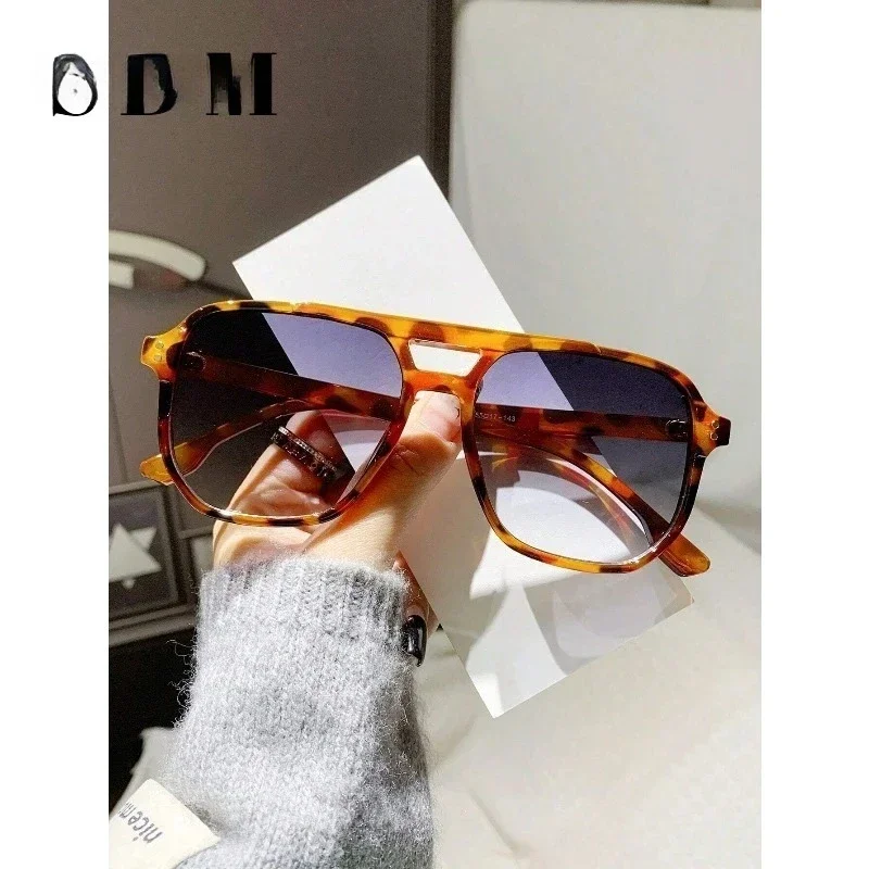 

Accessory For Women. This Fashion Glasses Business Casual Outfits Suitable For Vacation, Beach, And Travel..FK