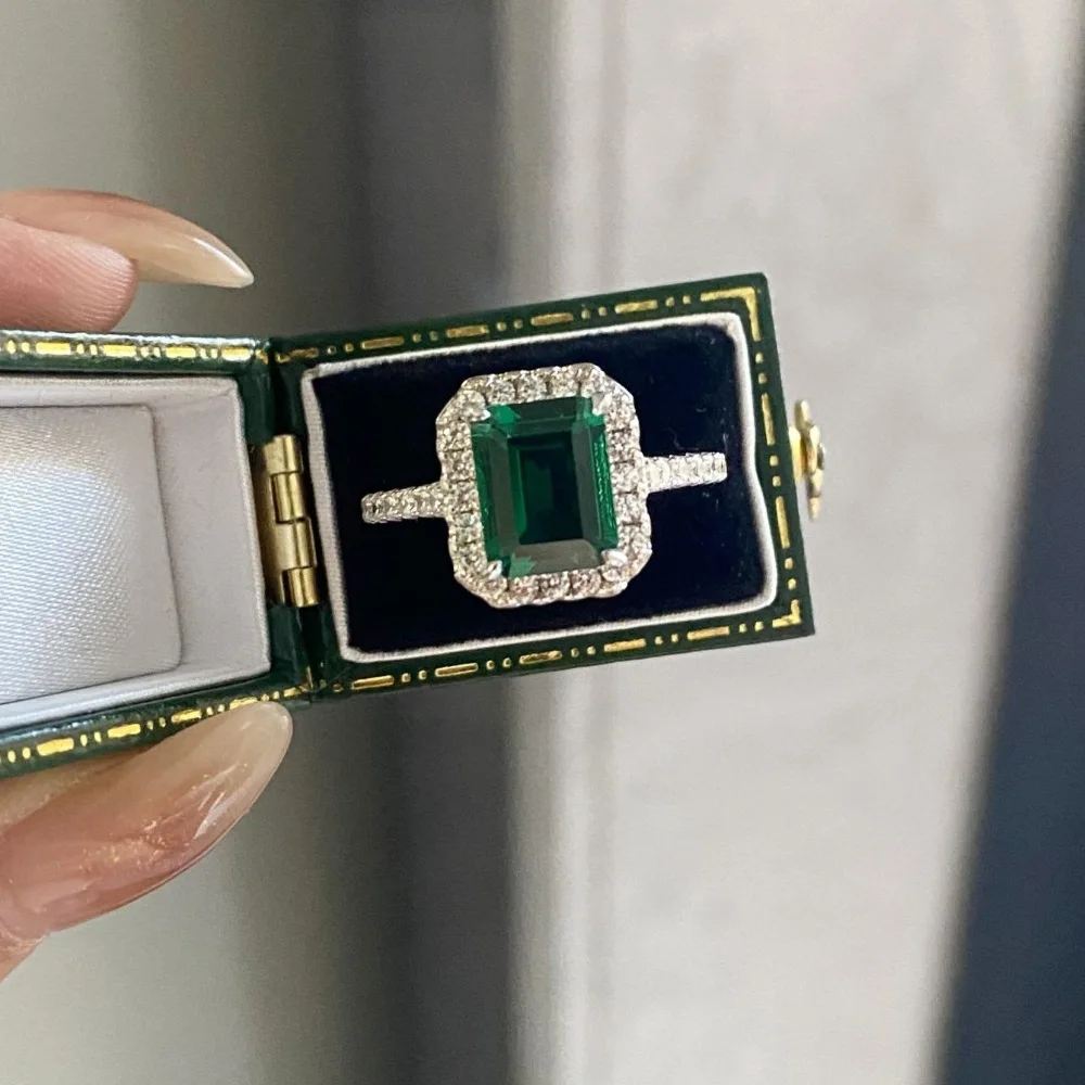 

New s925 sterling silver ring women's fashion three-carat emerald high-carbon diamond ring