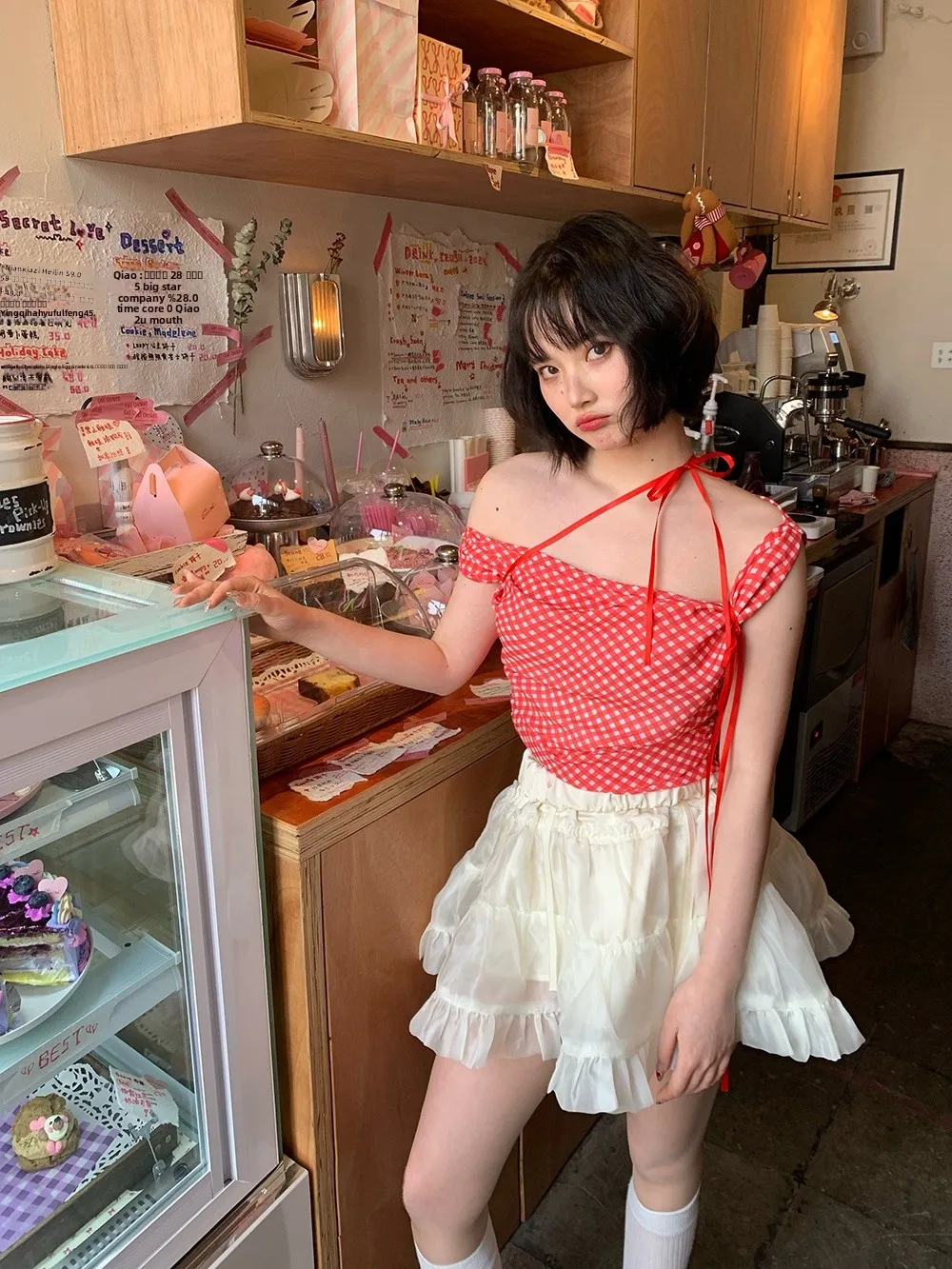 

Женский летний шелковый жилет с красным клетчатым узором «Цветущая вишня», универсальный дизайн с бретелями, полиэстер...