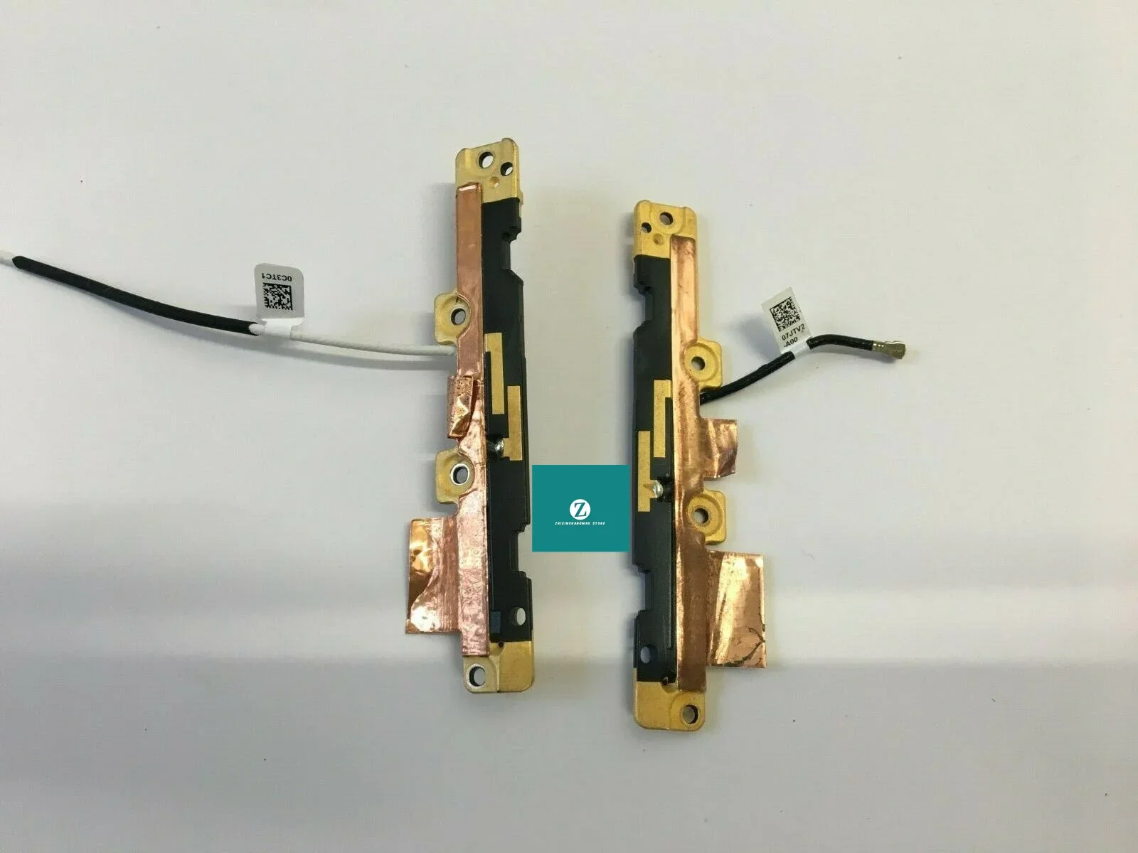 

Комплект кабелей для беспроводных антенн Dell XPS 9300 07JTV2 0C3TC1