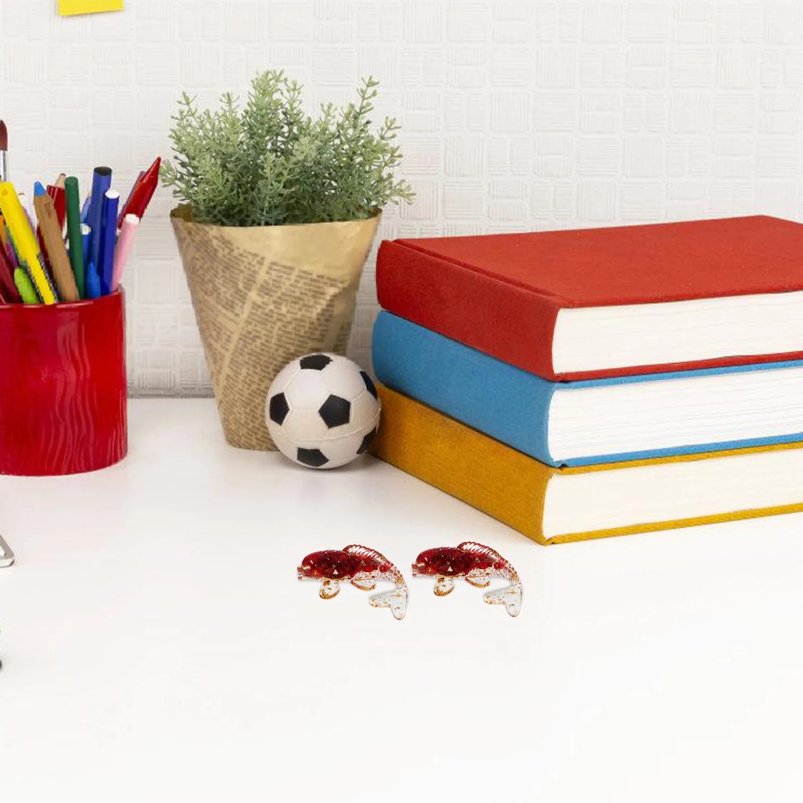 

2Pcs Handmade Crystal Koi Fish Figurines Paperweights Mini Fish Ornaments Home Decoration Good Luck Sculpture Bonsai Figurines