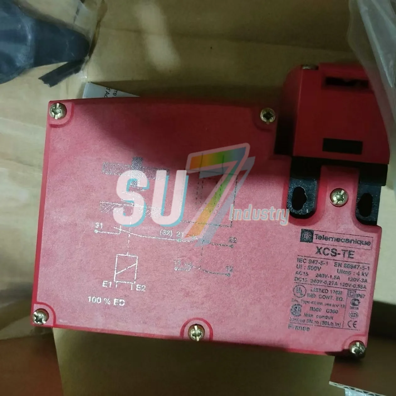 XCSE5312 XCSTE7311 مفتاح باب الأمان جديد في المستودع