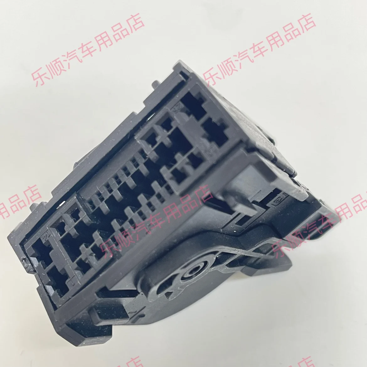 

26P is suitable for the new M ercedes Benz host HU6 host plug DJ7261-0.4-1.0-2.8-11/21 male and female