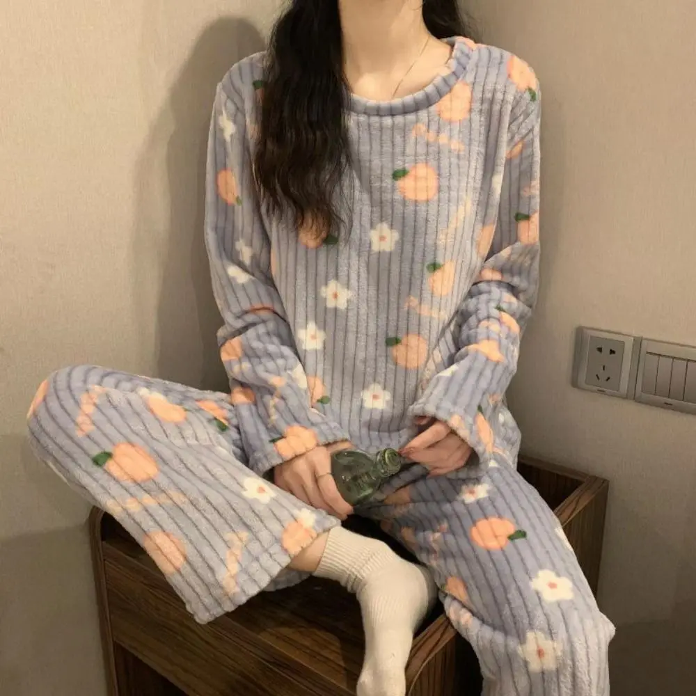 

Casual Cute Bear Velvet Sleepwear Set Flower Long Sleeve Pajama Suit Peach Nightwear Winter Thick Warm Pajamas Female