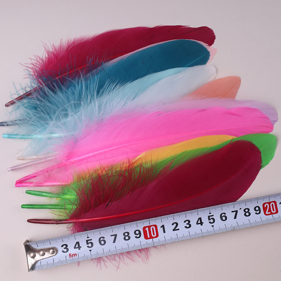 

100Pcs Colored Goose Feathers for Decorating Christmas Crafts Dress Jewelry Fringe Accessories 6-8 inch 15-20CM