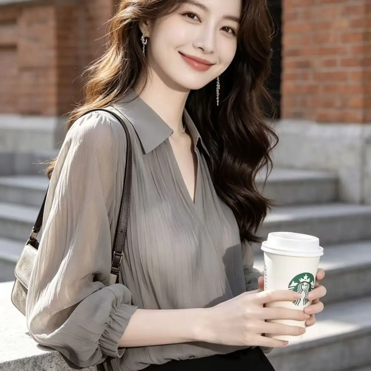 Spring 2026 New Elegant Grey Shirt Stylish Unique Beautiful Anti-Aging Luxury Small Audience Women's Shirt V-neck Five Sleeve