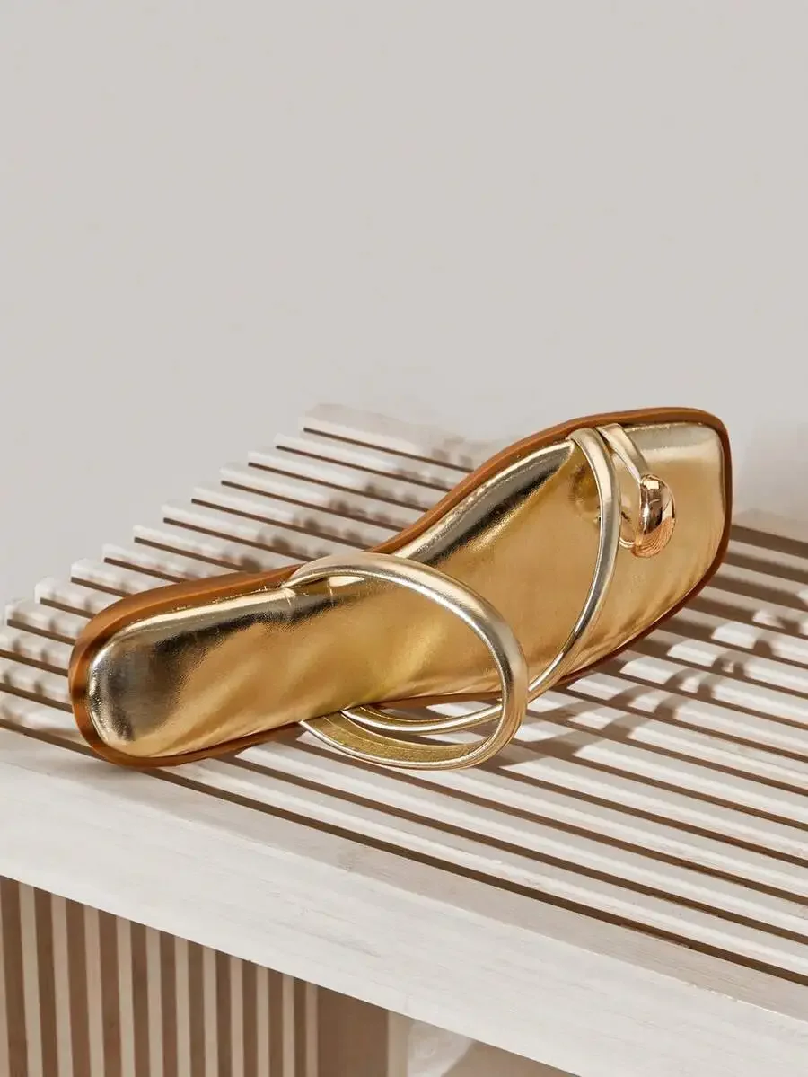 Womens Square Toe Minimalist Metallic Gold Accent Ring Toe Flip-Flop Sandals view 2
