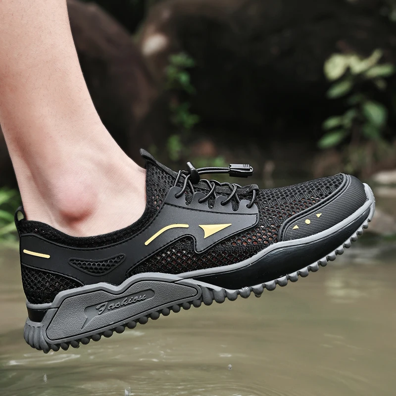 Hiking Shoes for Men Sneakers 2024 Summer Mesh Lightweight Breathable Men's Shoes Outdoor Non-slip Hollow Men Jogging Shoes New