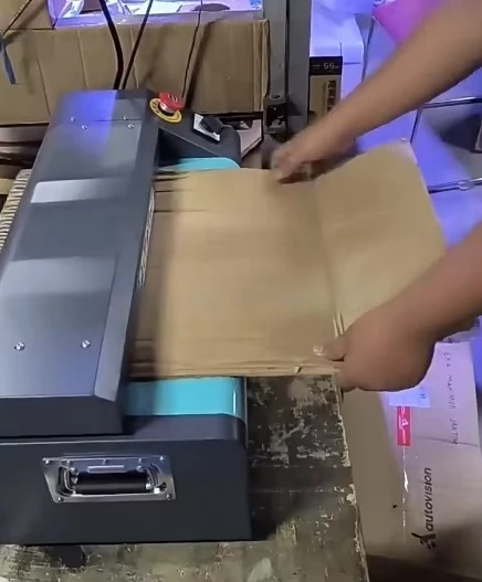 إعادة تدوير النفايات من الورق المقوى آلة قطع الصناديق المموجة الصغيرة لإعادة تدويرها #4