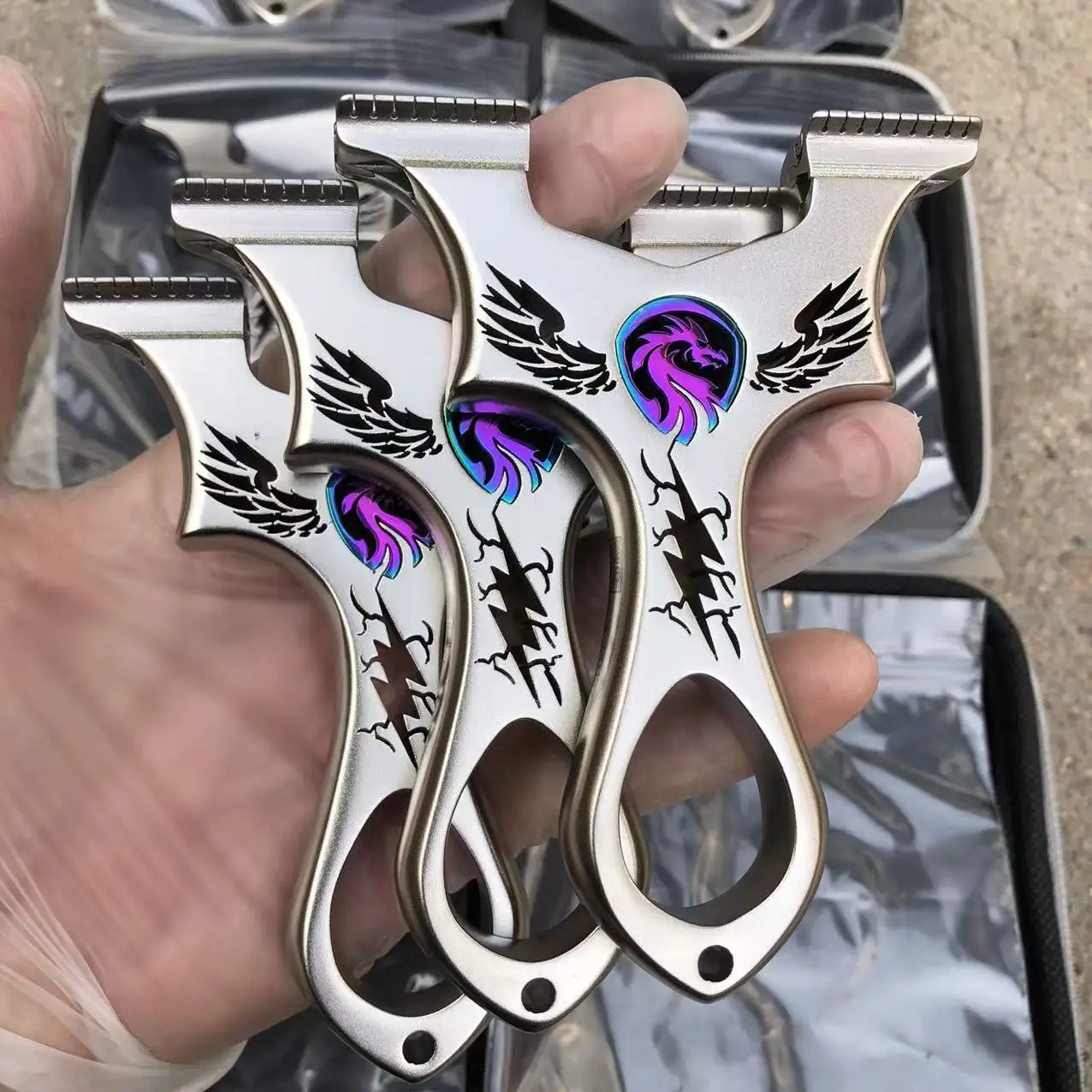 arc-et-fleches-en-acier-inoxydable-de-haute-precision-motif-dents-de-dragon-jouet-de-sport-de-plein-air-pour-competition-et-loisirs-bande-en-cuir-plat