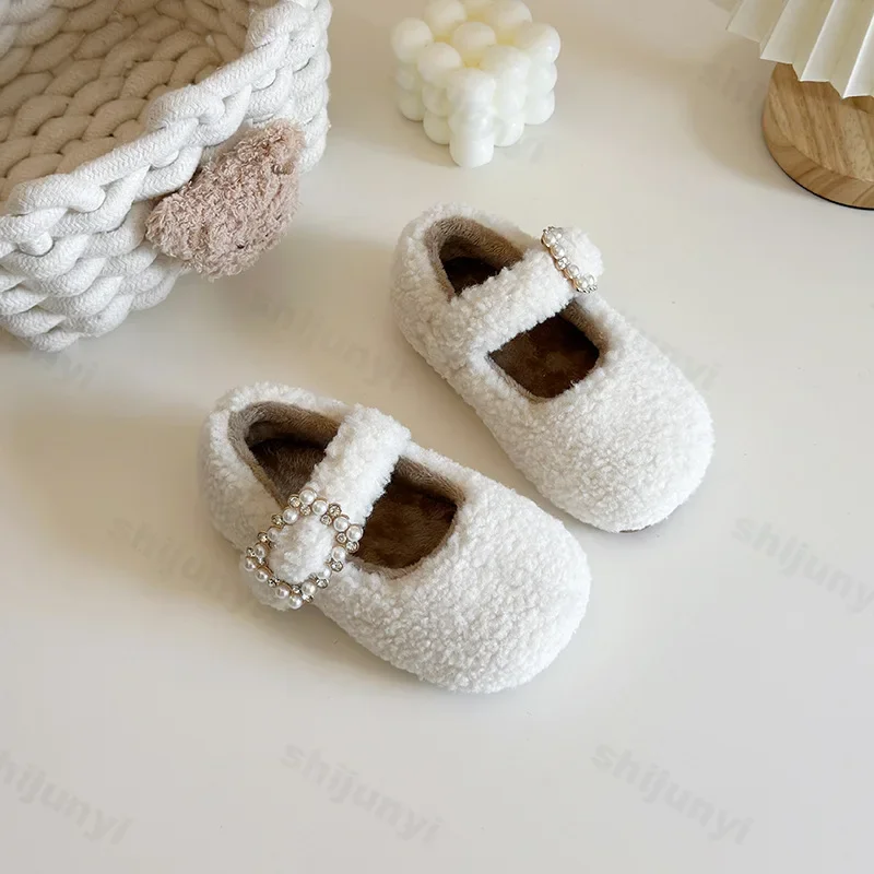 Children Winter Shoes 2024 New Lambs Wool Cotton-Padded Shoes Girls Fashion Pearl Buckle Warm Casual Shoes Plush Soft Kids Flats