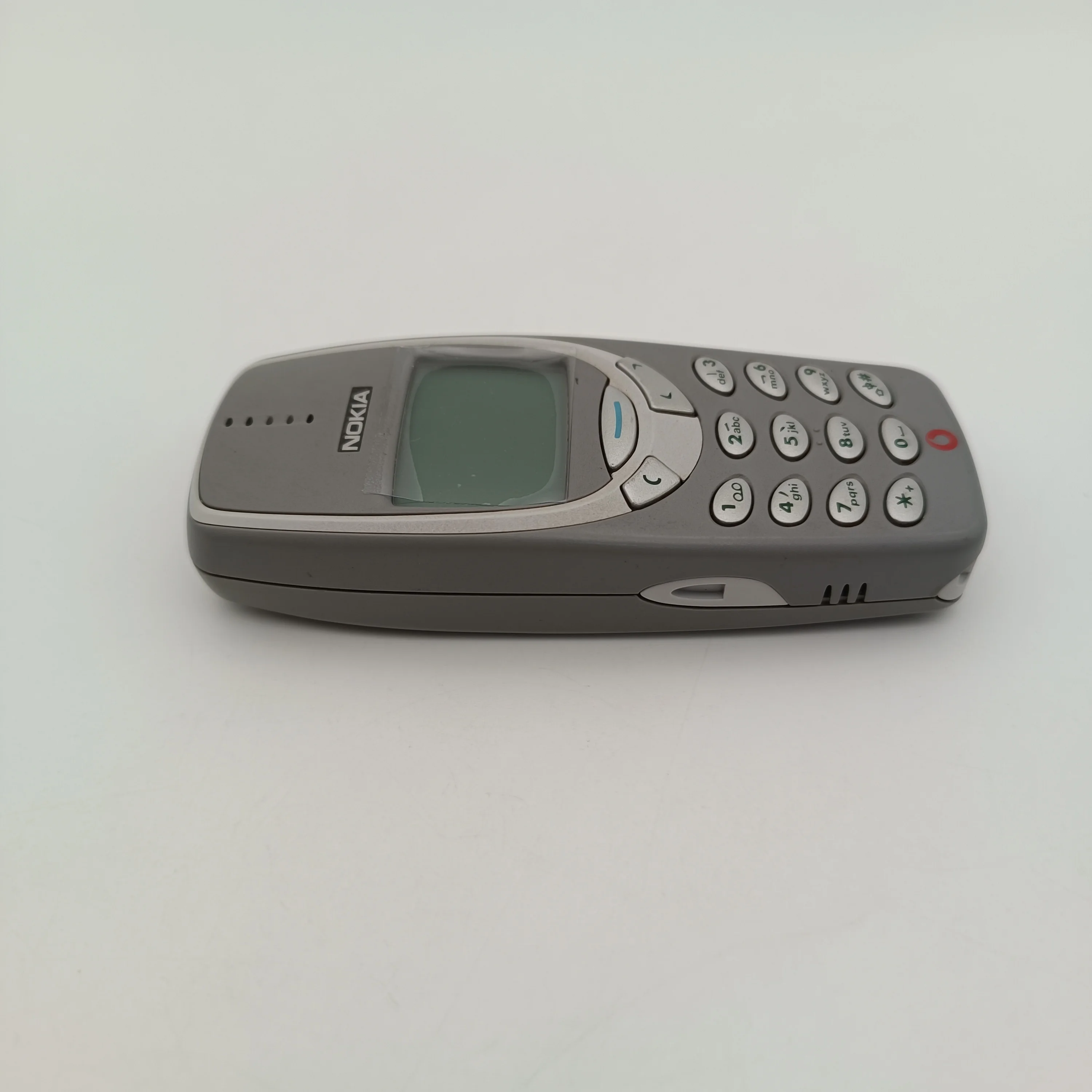 لوحة مفاتيح أصلية غير مقفلة Nokia 3330 ذات شريحة واحدة GSM 900/1800 مدخل نص توقع للهاتف المحمول لوحة مفاتيح متعددة اللغات مصنوعة في فنلندا