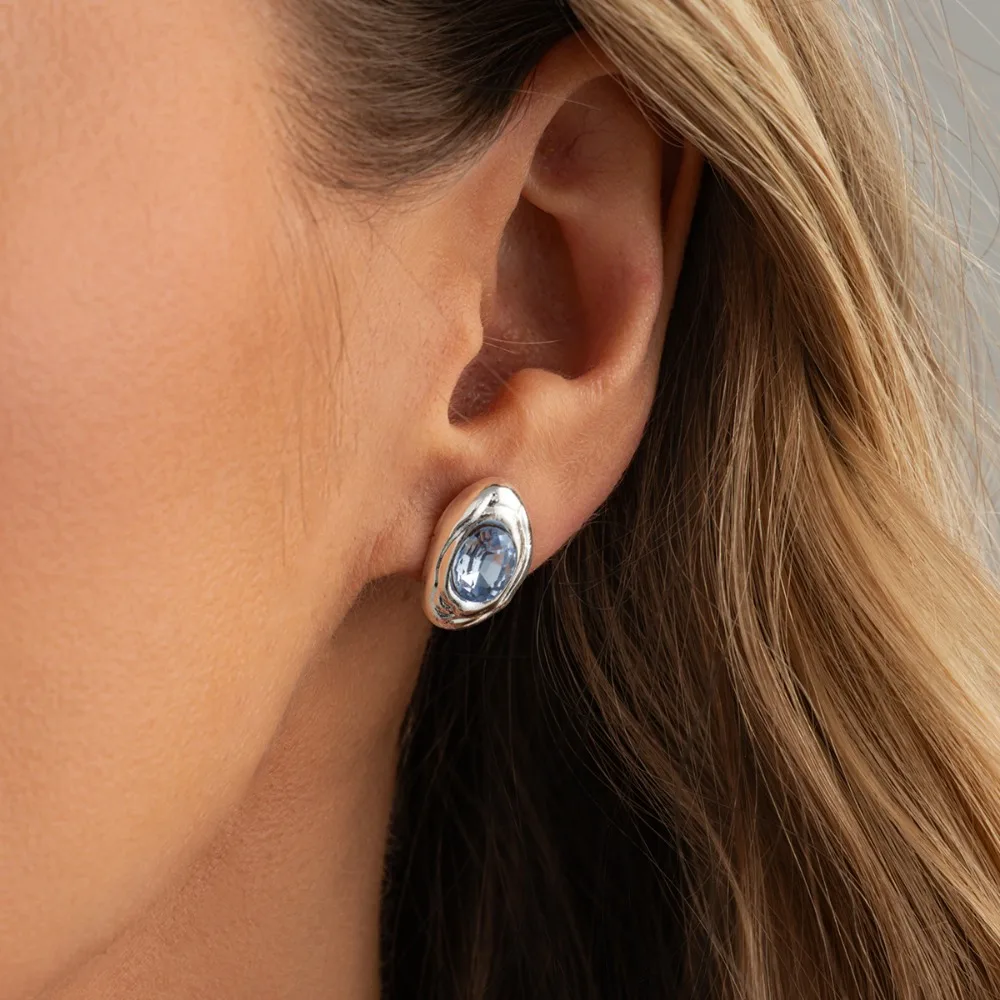Luxury Fashion Irregular Geometric Metal Pleated Texture Oval Blue Imitation Gemstone Stud Earrings for Women Party Jewelry Gift