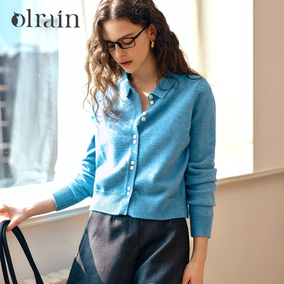 

OLrain Women's Blue Cardigan Solid Turn-down Collar Cardigan 2025 Autumn New Arrival Square Button Placket Elegant Top 57QZ96813