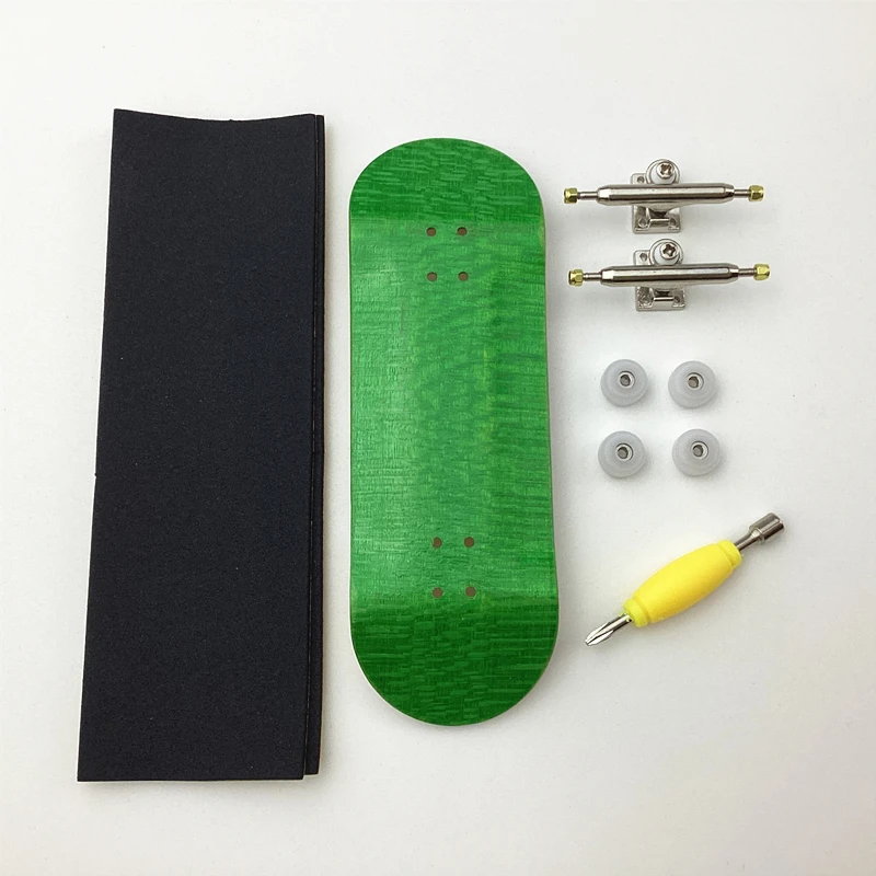 Skateboard da dito professionali da 32 mm Mini tastiere Giocattoli Scrivania da ufficio Giocattoli per hobby Scooter Divertenti giochi facili per i bambini