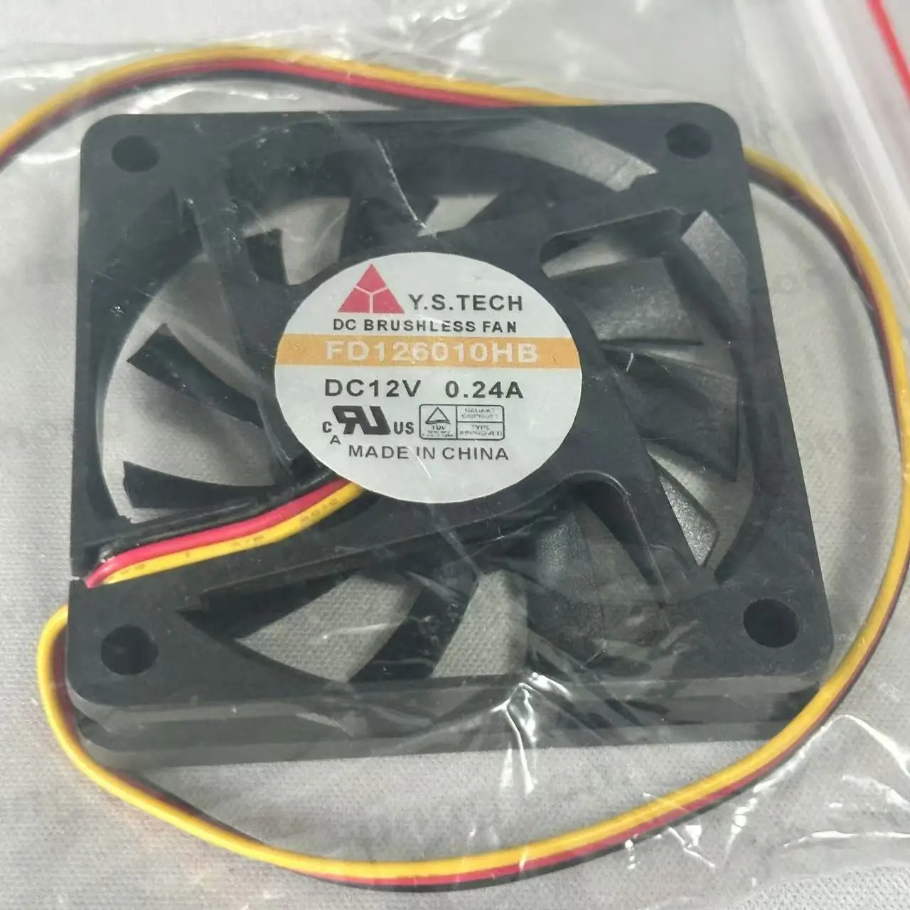 Y.S.TECH FD126010HB DC 12V 0.24A 3-Wire 60X60X10mm Server Cooling Fan