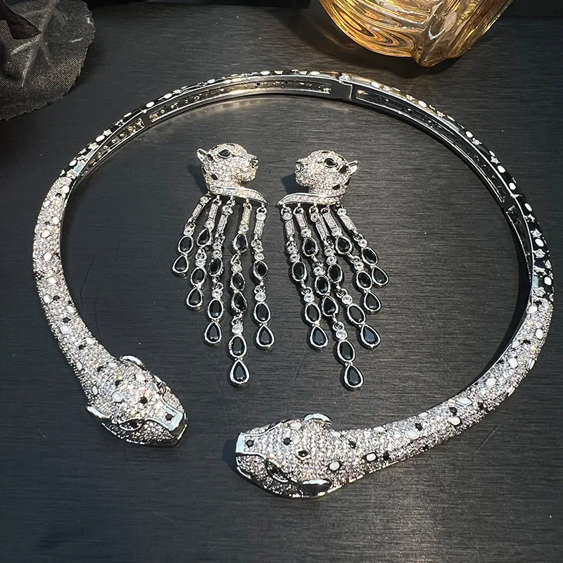 Popular European and American Style Leopard Animal Style Necklace Earrings Women's Clothing Accessories Wedding Holiday Gift 950