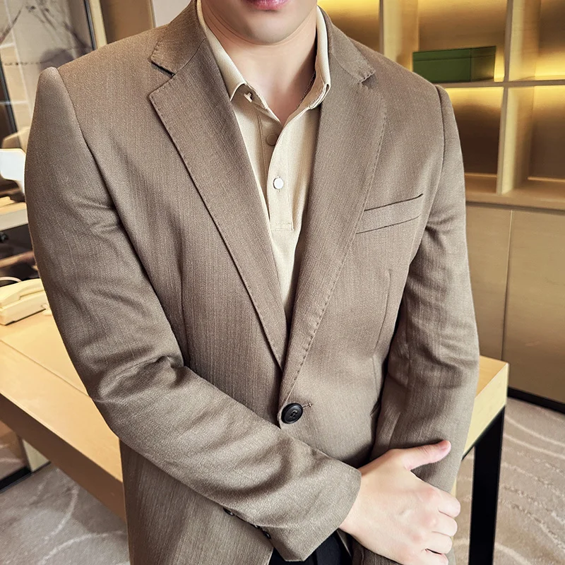 The 2025 new high-quality business fitted suit is a trendy, lightweight and breathable suit jacket for parties and gatherings