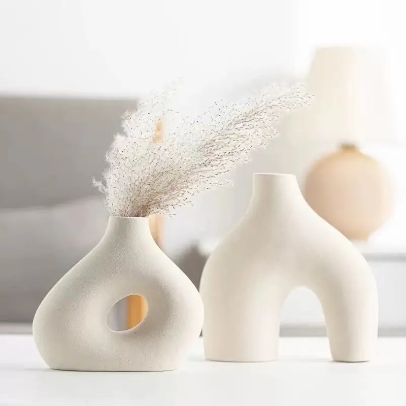 

Nordic Style Ceramic Vase, Elegant & Unique Flower Container, Decorative Ornament for Living Room, Entryway & Home