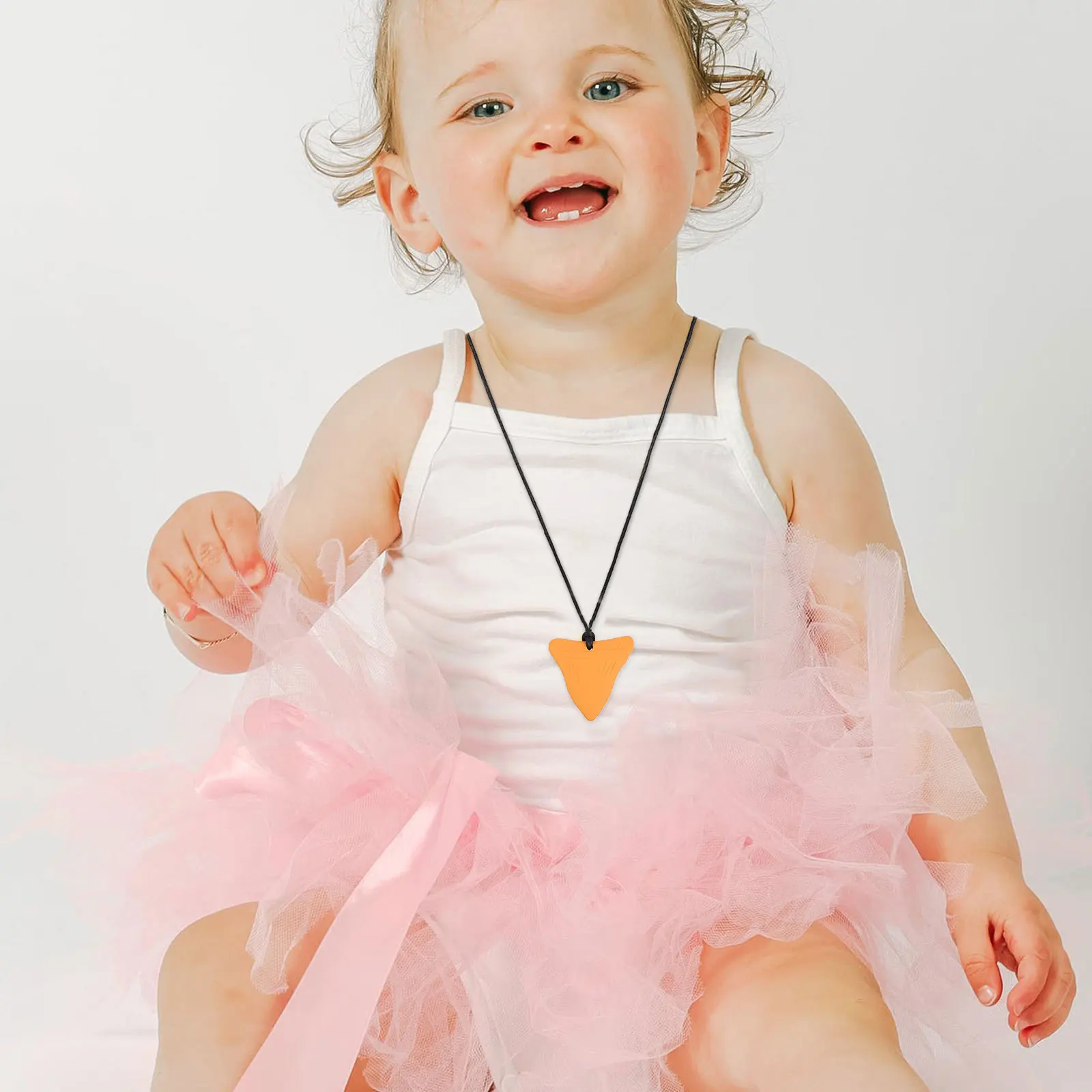 

3Pcs Mini Shark Tooth Teether for Babies Silicone Chewing Pendant Soothes Infant Teething Discomfort Creative Molar