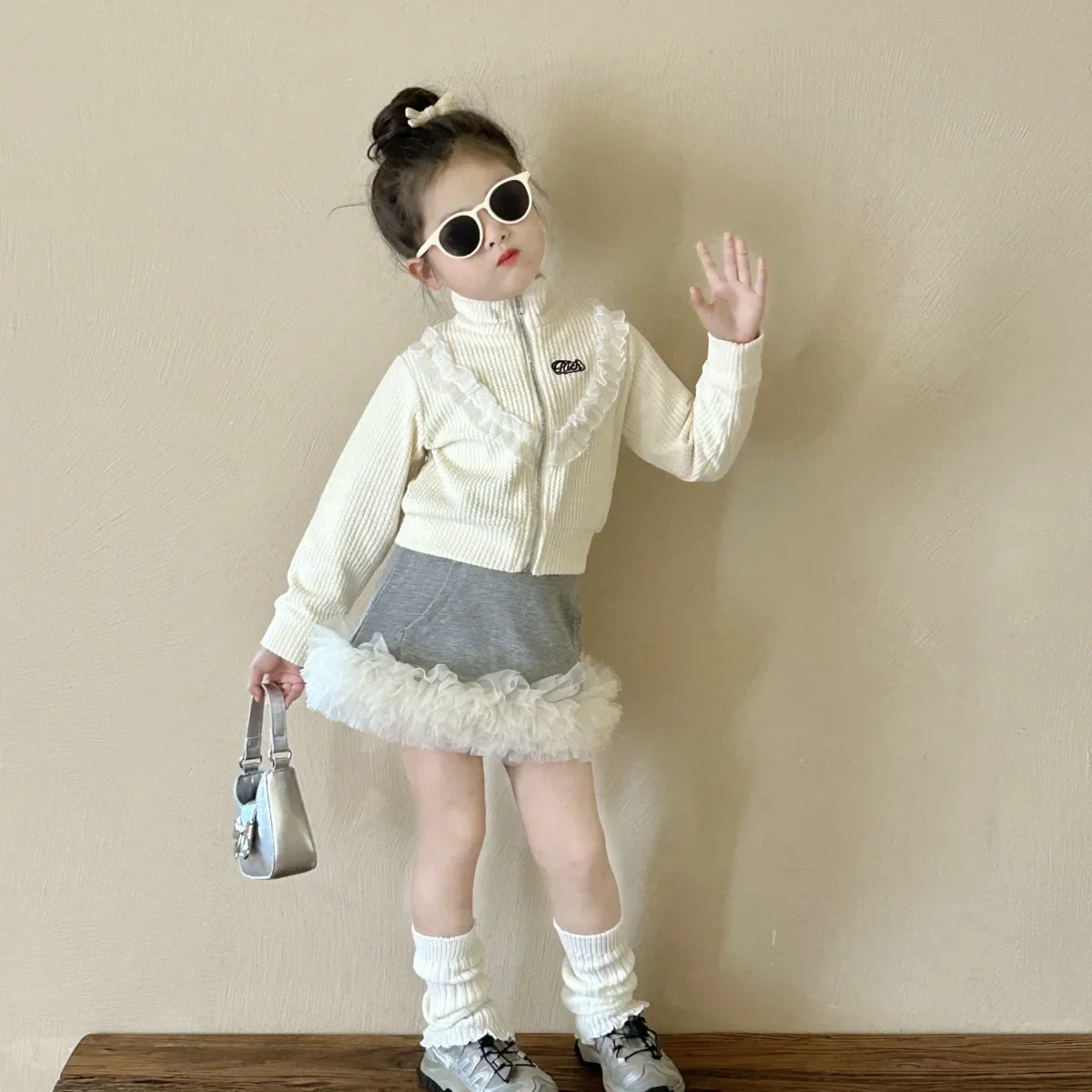 Kids Sets 2024 Autumn Edition New Pattern Korean Baby Lace Coarse Stripe Jacket Grey Round Yarn Skirt A Set of Western Style