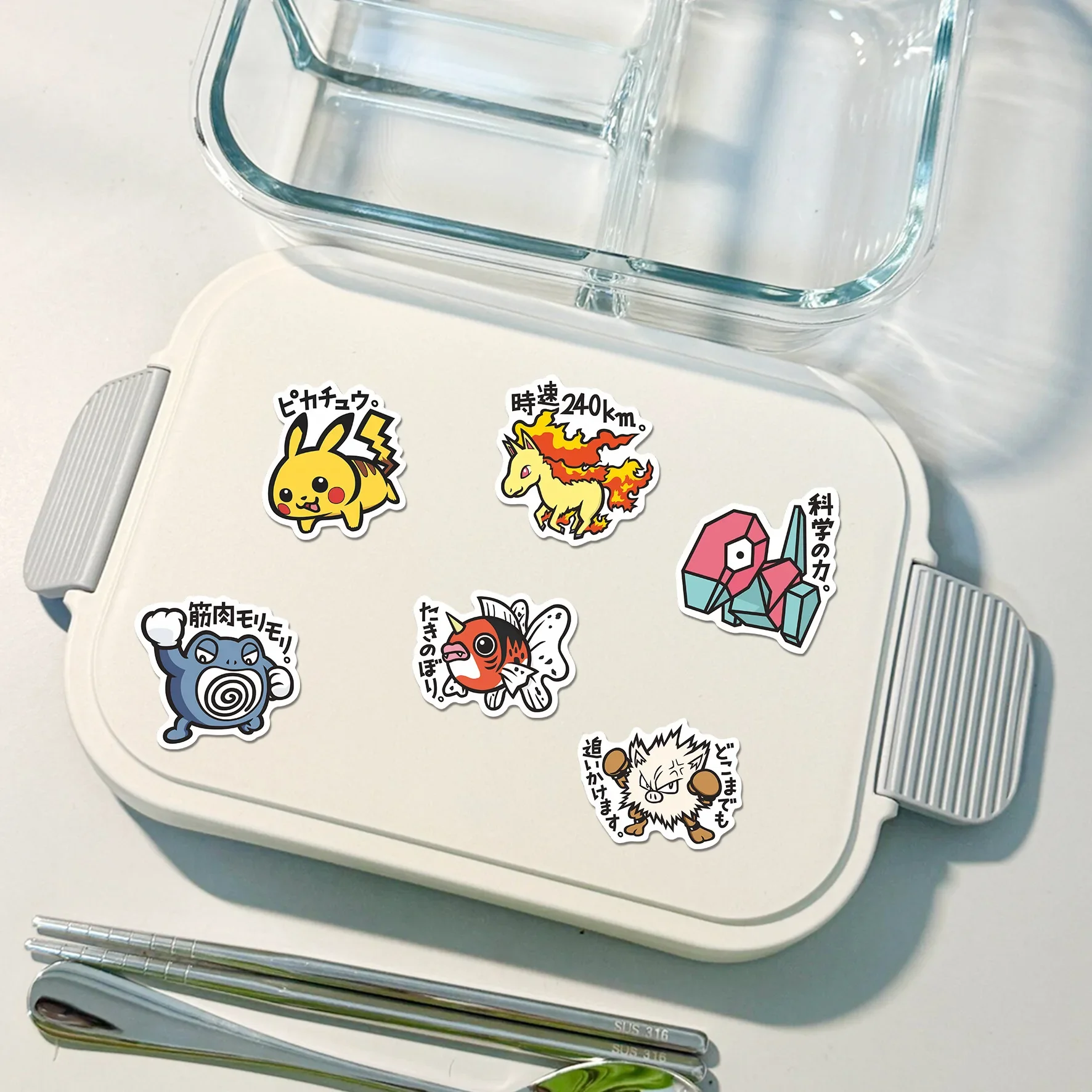 96 niedliche Anime-Pokémon-Aufkleber, Cartoon-Sticker-Dekorationen, DIY-Laptop-Aufkleber, Belohnungsgeschenke, Spielzeug für Schüler, Partygeschenke – Detail 9