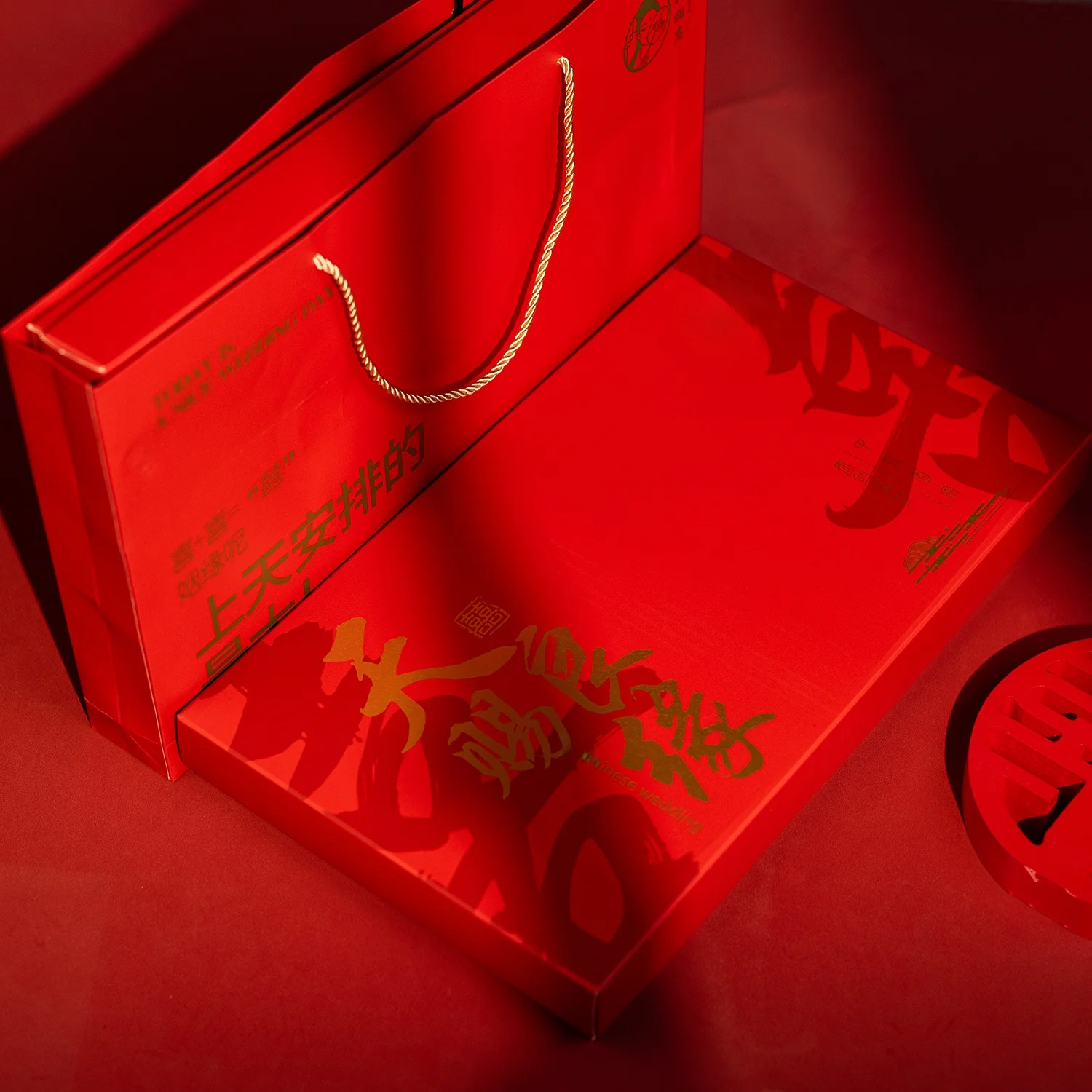 

Original Design Embedded Fan Gift Box Handheld Paper Box for Weddings And Special Ocns Chinese Culture Gift Paaging