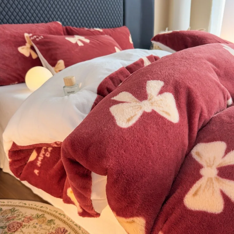 2025 new simple and cute polka dot milk fleece bed four-piece set autumn and winter thickened warm bedding four-piece set view 6
