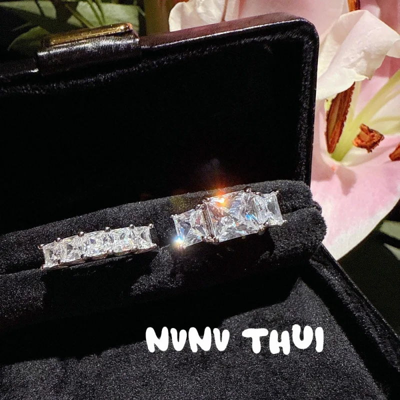 

Jewelry Italian Sugar Cube Gemstone Ring Banquet High-end Princess Square Large Carat Zircon Ring High Carbon