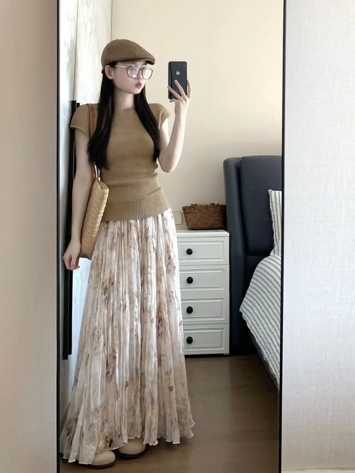

Summer Fashion Women's Knitted Short Sleeve round Neck Two-Piece Set Floral Print Half-length Skirt Breathable Lightweight Po...