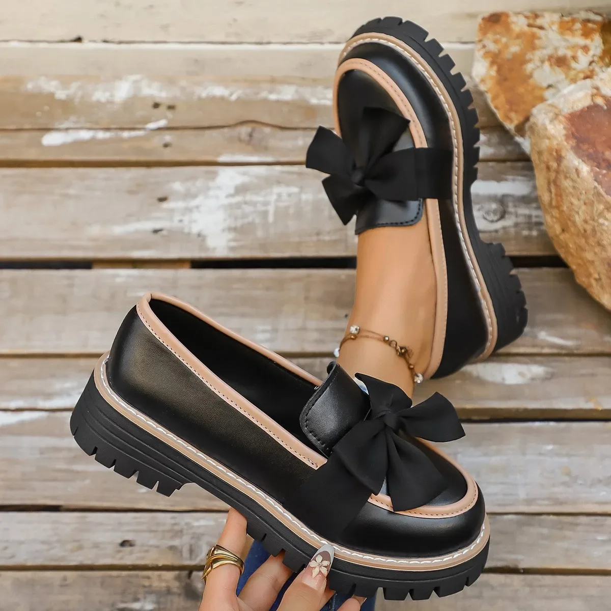 

2026 New Fashion Women's Spring and Autumn Bow Platform Loafers British Style Round Toe Deep Mouth Single Shoes
