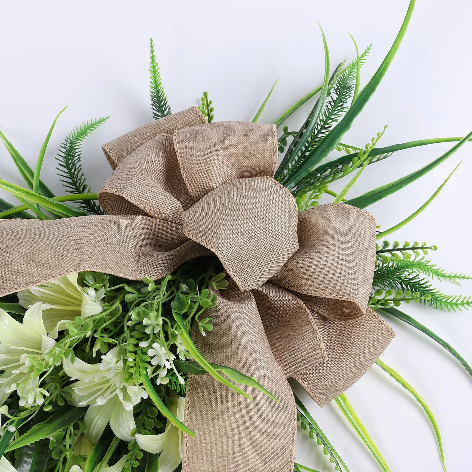 Couronne de fleur de lys simulée, signe de bienvenue de printemps, arc de plante verte, porte, guirxiété de Pâques, décoration de jardin à la maison