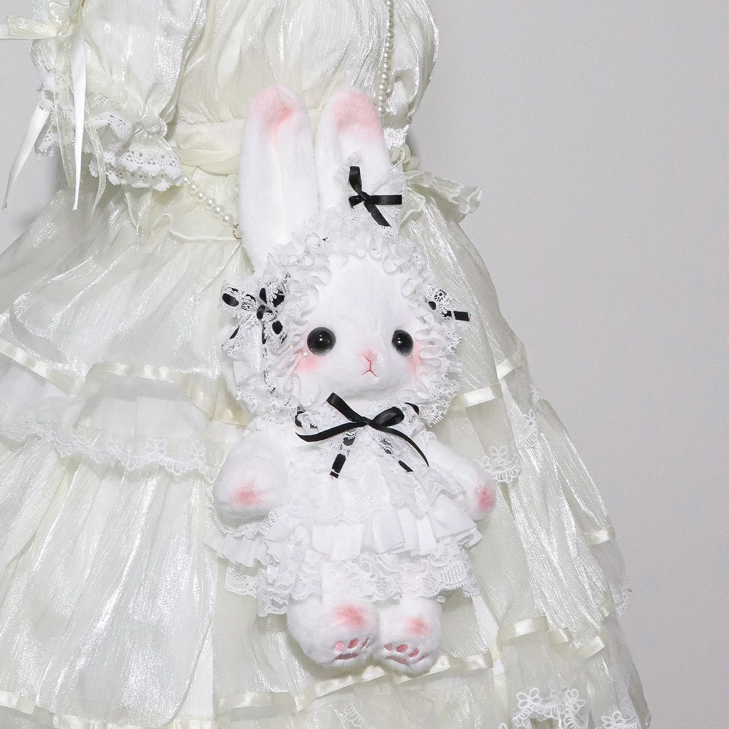 กระเป๋ากระต่ายโลลิต้าสีดำ หูตั้ง สายโซ่ไข่มุก กระเป๋าสะพายข้างลายกระต่ายน่ารัก พร้อมโบว์ลูกไม้ กระเป๋าตุ๊กตา สำหรับแฟชั่นโกธิค