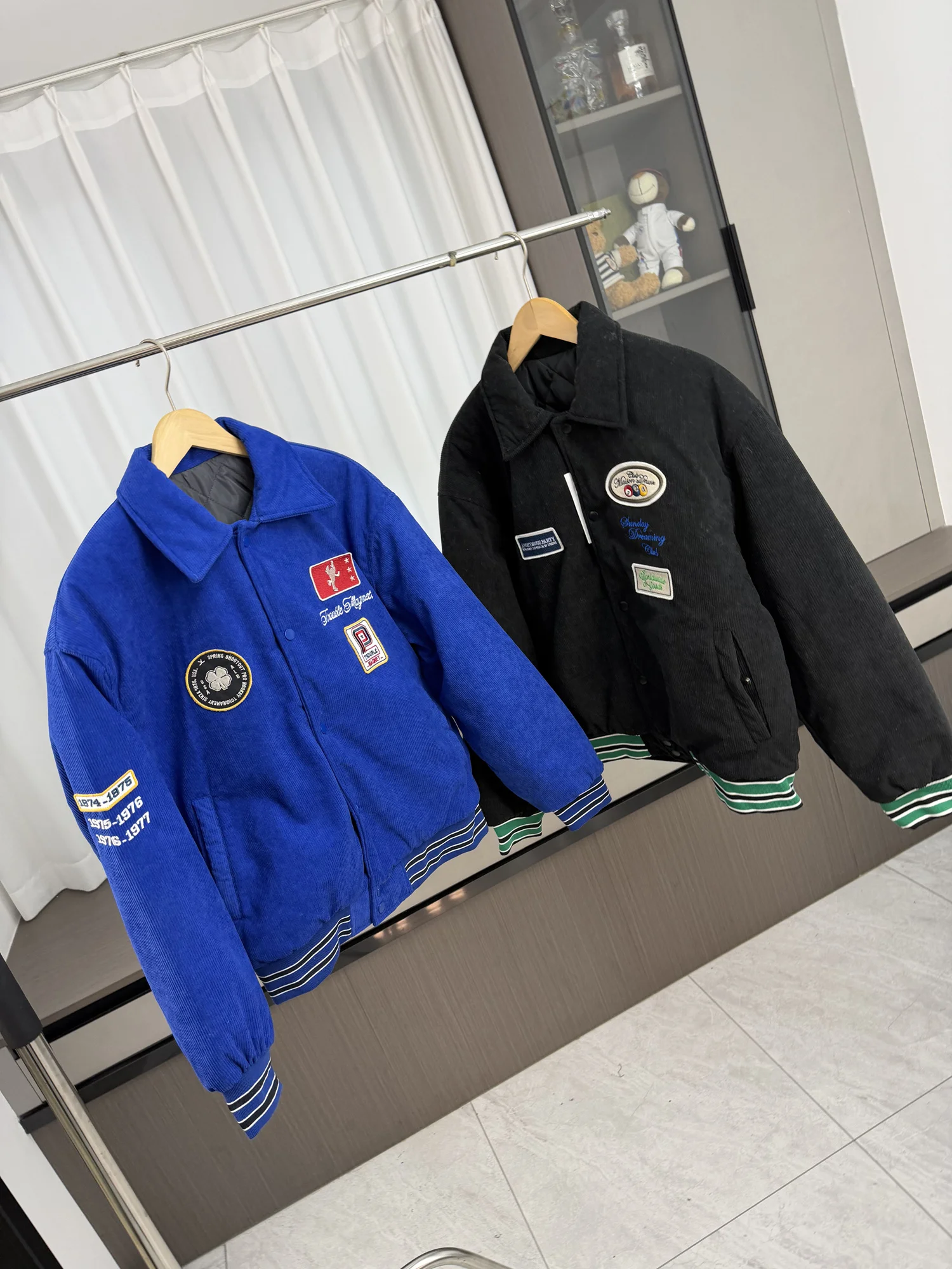 

Embroidered Patch Cotton Jaet Thiened Warm Collar Corduroy Men's Winter Faion Urban Sle Zipper Closure Coat