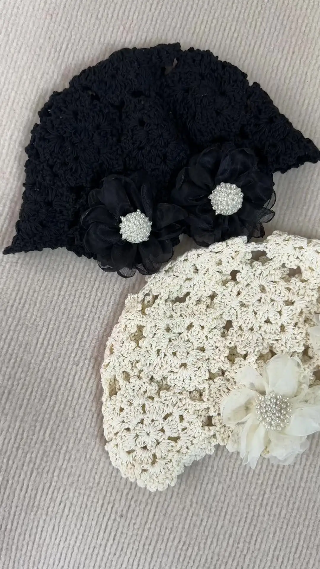 Korean Breathable Knitted Hat Hollowed Out Flowers Lace Beret Cap