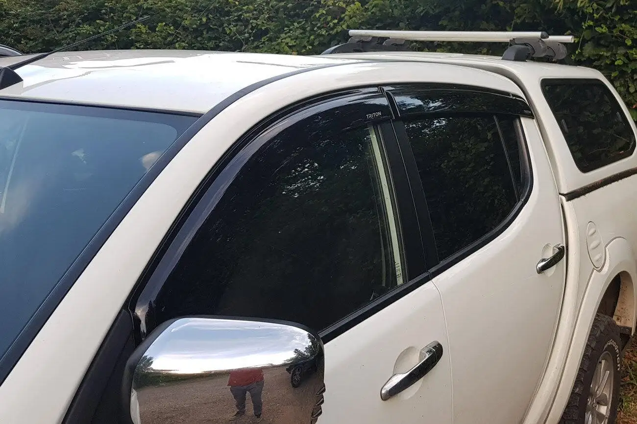 Fenster visier Sonne Regenschutz Windabweiser für Mitsubishi L200 Triton 2014-2018 4x4 Autozubehör Doppelkabine Auto Styling – Detail 10