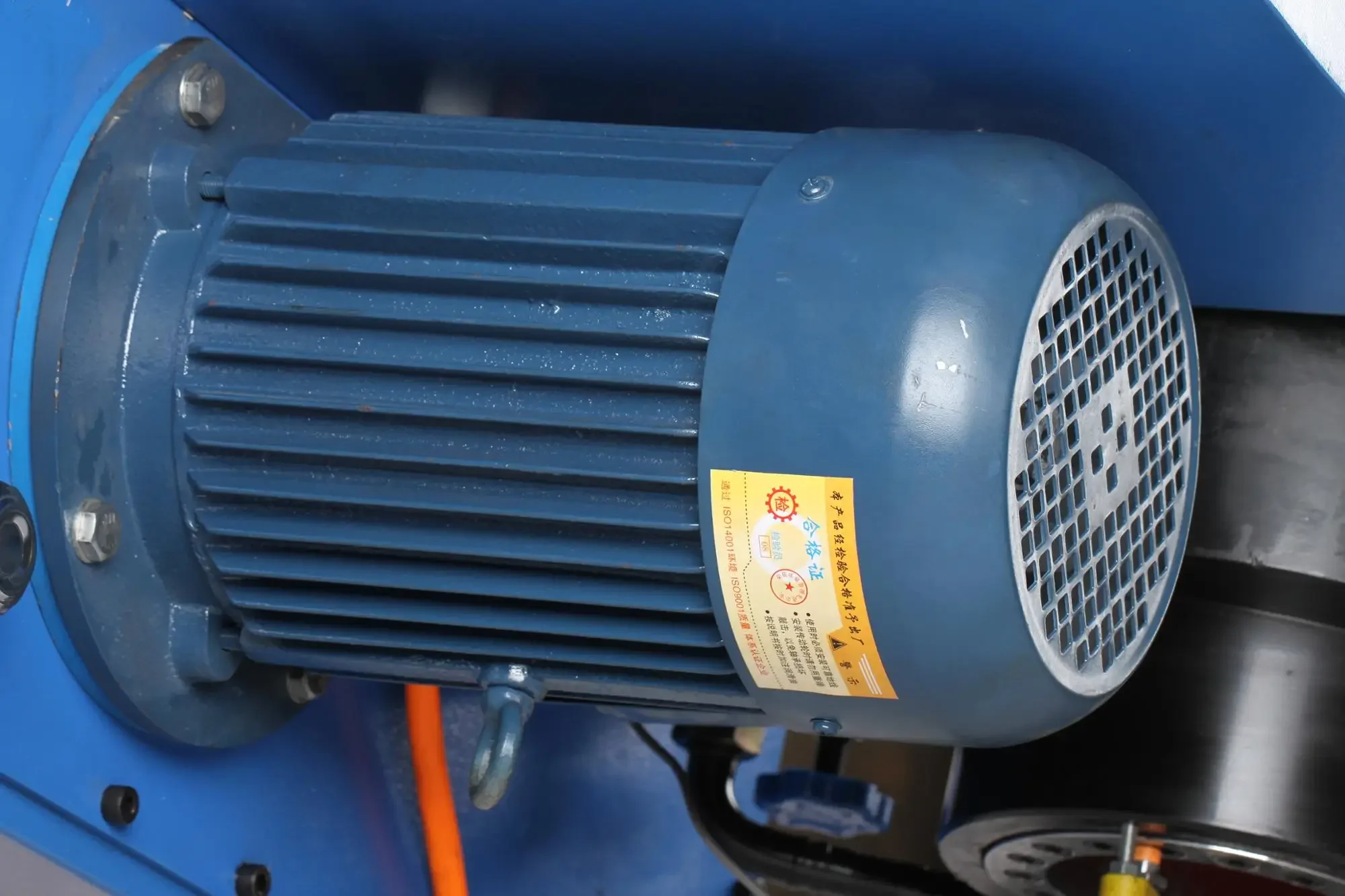 Operate conveniently oil pipe hydraulic press to make hoses