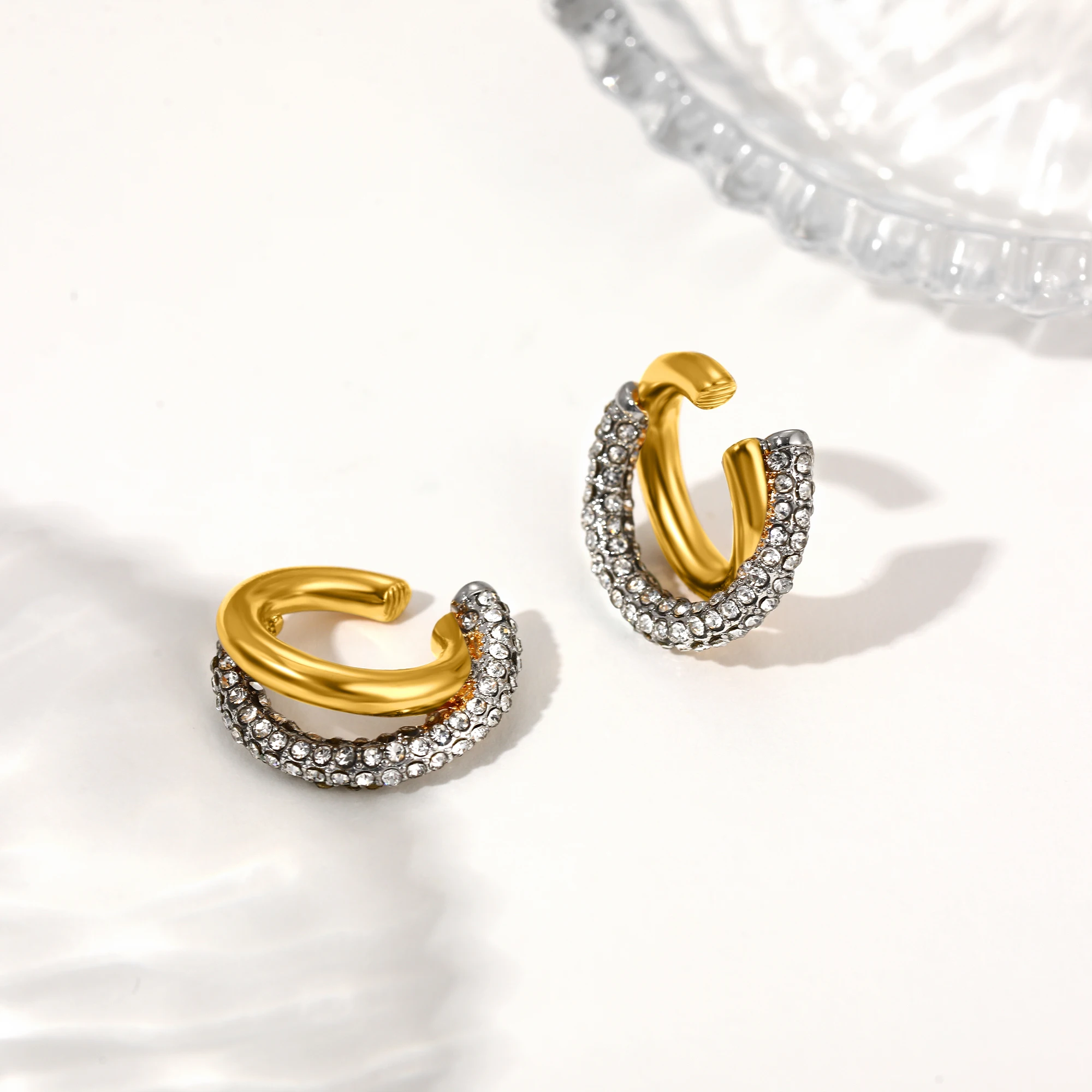 

Luxury Shiny Cubic Zirconia Double C-shape Cuff Earrings for Women 18K Gold Color No Piercing Ear Clips Trendy Jewelry Gifts